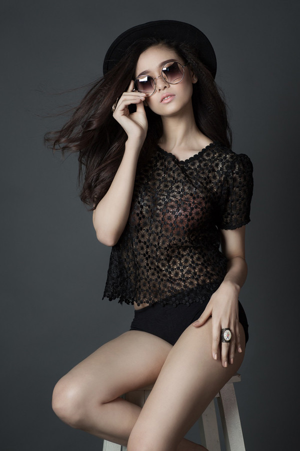 Trương Quỳnh Anh đắt show nhờ sexy 'nặng đô' hơn ảnh 5