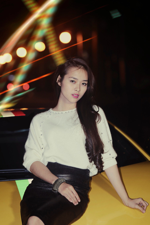 Ngọc Minh Idol tình tứ cùng hotgirl bên siêu xe 20 tỷ ảnh 4