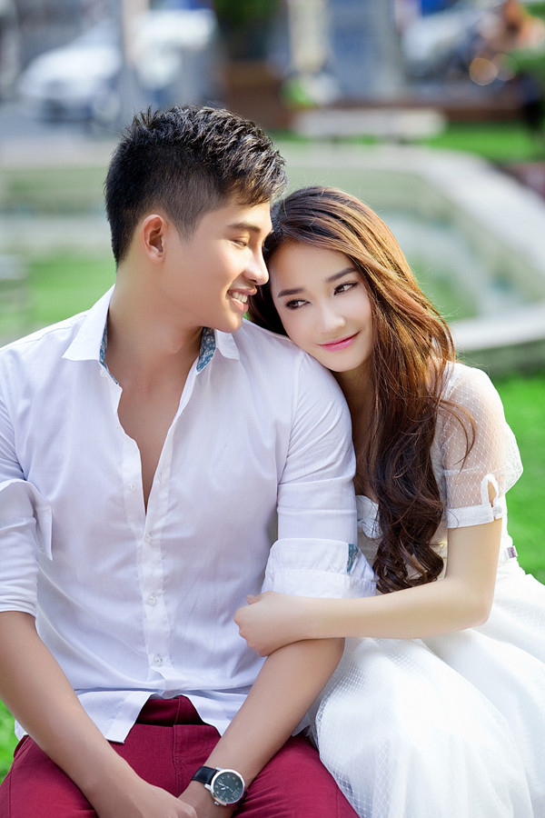 Hotgirl 'bánh giò' Nhã Phương tình tứ bên siêu mẫu Minh Quân ảnh 1