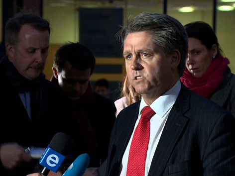 Thám tử Kevin Hyland cho biết ba nạn nhân được giải cứu sau 30 năm làm nô lệ. Ảnh: Daily Mail