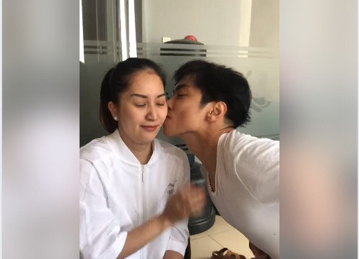 Quà 8/3 bất ngờ của Phan Hiển khiến Khánh Thi bật khóc ảnh 2