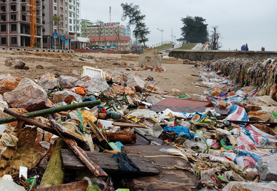 'Bẫy' đá hộc, lưới sắt B40 giăng trên bãi biển Sầm Sơn ảnh 6