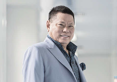 Showbiz 10/3: Hình ảnh Lệ Rơi đi làm công nhân gây xôn xao ảnh 1