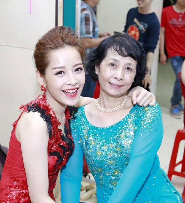 Loạt ảnh sao Việt và mẹ: Mỹ Tâm, Minh Tú, Đông Nhi là bản sao hoàn hảo nhất ảnh 4