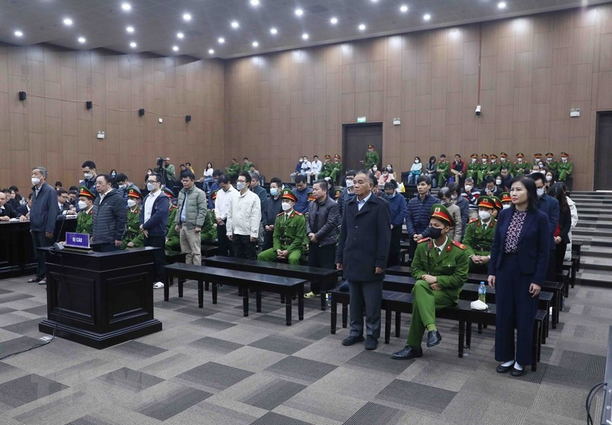 Các bị cáo nghe chủ tọa tuyên án. (Ảnh: Phạm Kiên/TTXVN) Các bị cáo nghe chủ tọa tuyên án. (Ảnh: Phạm Kiên/TTXVN)