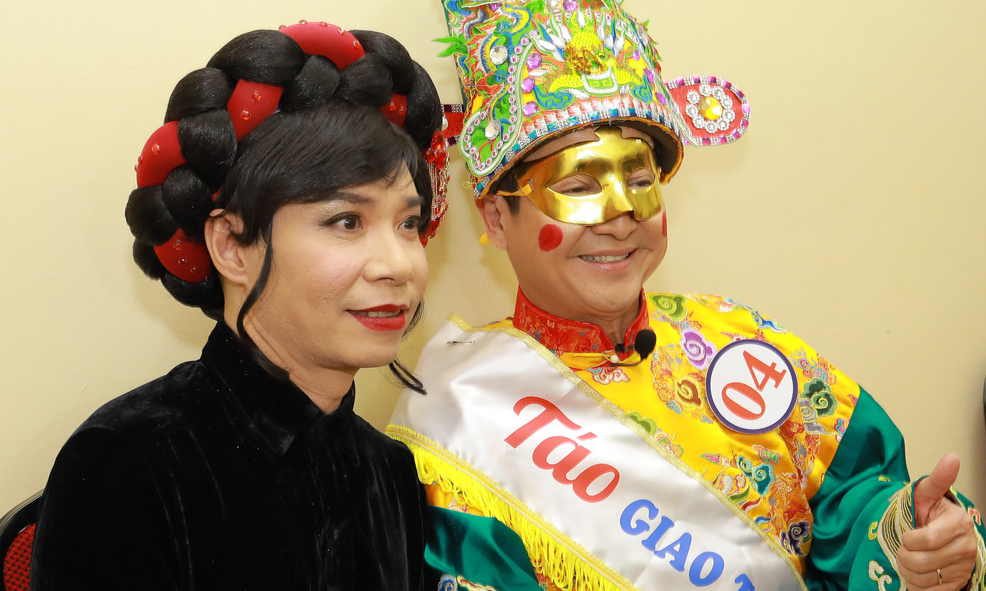 Công Lý vui vẻ khi hội ngộ nghệ sĩ Chí Trung. Hiện tại sức khỏe Công Lý đã ổn định trở lại. Vợ anh cho biết nam nghệ sĩ đủ sức khỏe tham gia gần 20 ngày tập và ghi hình cho chương trình.