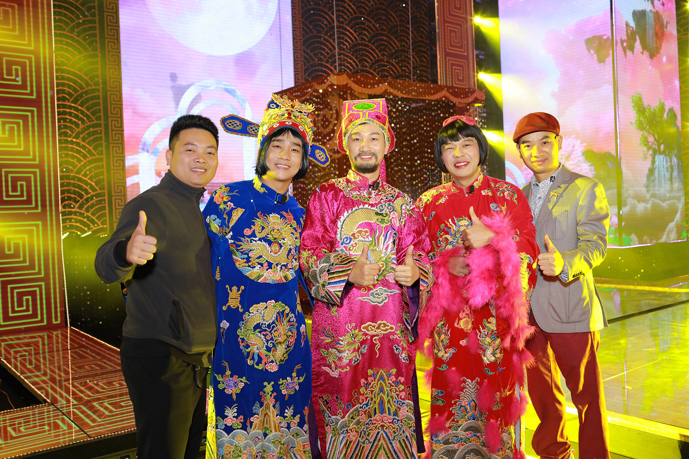 Táo quân 2023 có lịch ghi hình dự kiến trong 3 ngày, từ 6/1 đến 8/1 tại Cung Văn hóa Hữu nghị (Hà Nội). Chương trình phát sóng trong đêm Giao thừa Tết Nguyên đán Quý Mão.