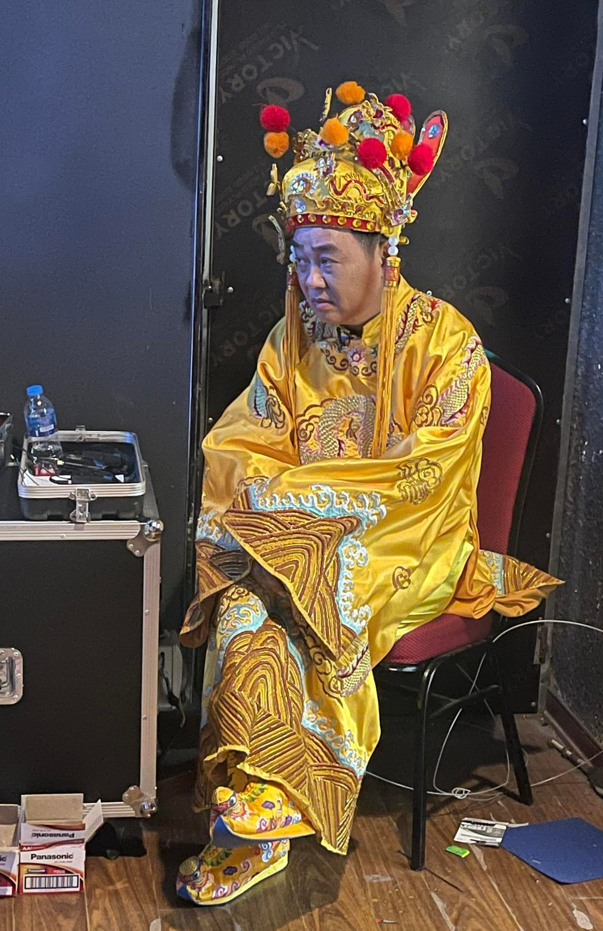 Hình ảnh NSND Công Lý và các nghệ sĩ trong hậu trường Táo Quân 2023. Ảnh: Tuấn Anh. Hình ảnh NSND Công Lý và các nghệ sĩ trong hậu trường Táo Quân 2023. Ảnh: Tuấn Anh.