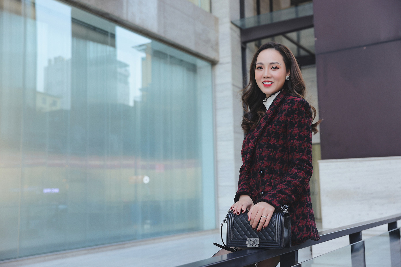 Chị Ngọc Hà cho biết sẵn sàng bán nhà để chữa bệnh cho NSND Công Lý.