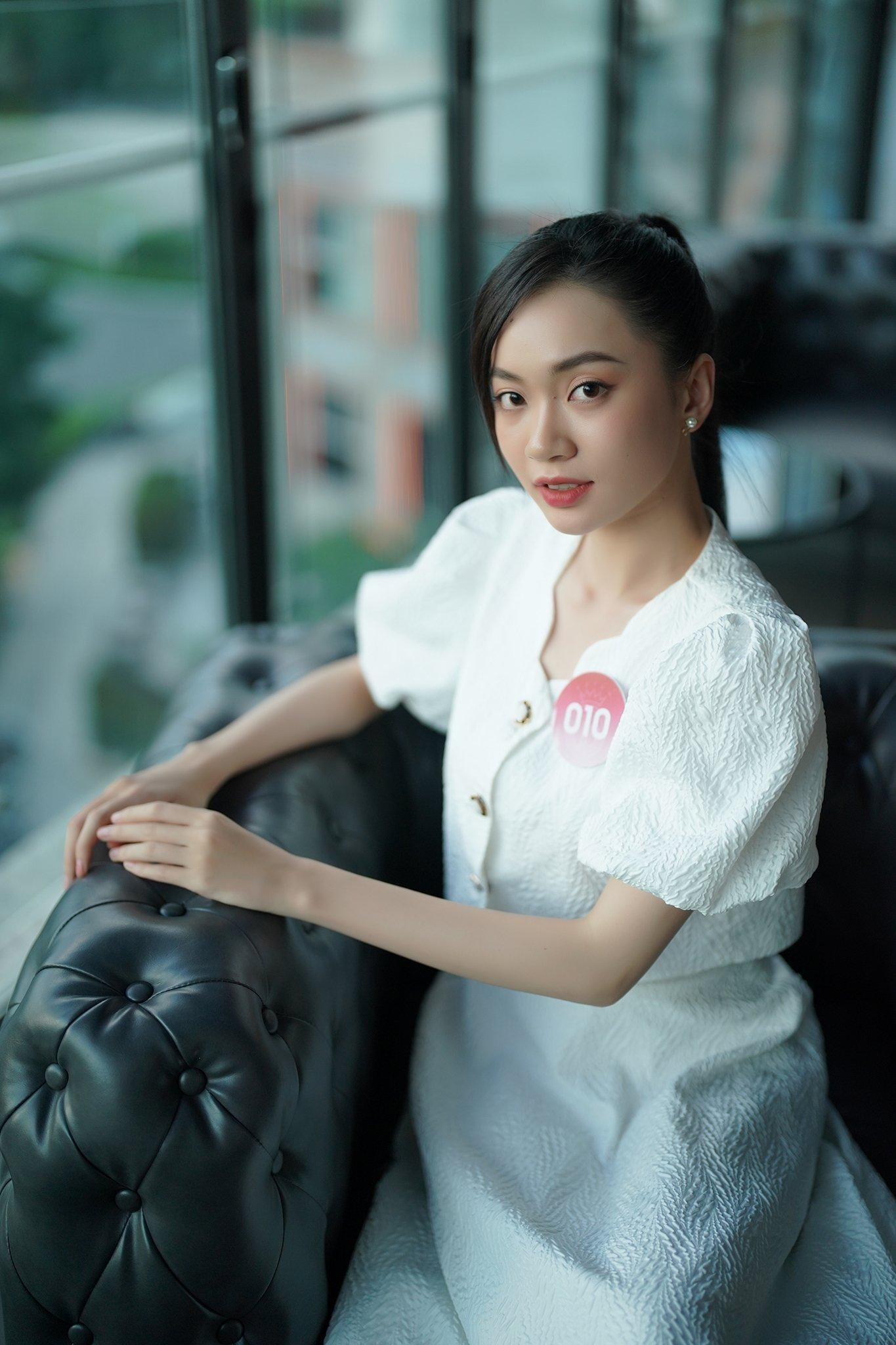 Lần đầu tham gia cuộc thi nhan sắc quy mô cấp quốc gia, Thảo Linh còn nhiều bỡ ngỡ. Tuy nhiên, cô tự nhủ bản thân phải nỗ lực và chăm chỉ tập luyện để nổi bật trên sân khấu. Qua nhiều khóa huấn luyện với các chuyên gia, Thảo Linh trở nên tự tin.