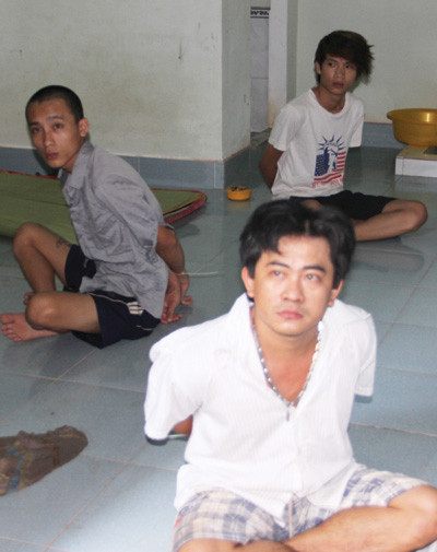 Một số nghi phạm vừa bị bắt giữ - Ảnh: Ngọc Hà