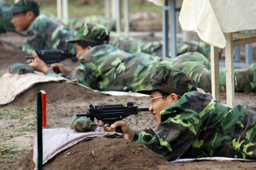 Súng tiểu liên chuyên dùng cho cận chiến ....