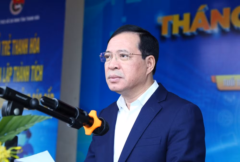 Phó Bí thư Thường trực Tỉnh ủy Thanh Hóa Lại Thế Nguyên phát biểu tại buổi lễ