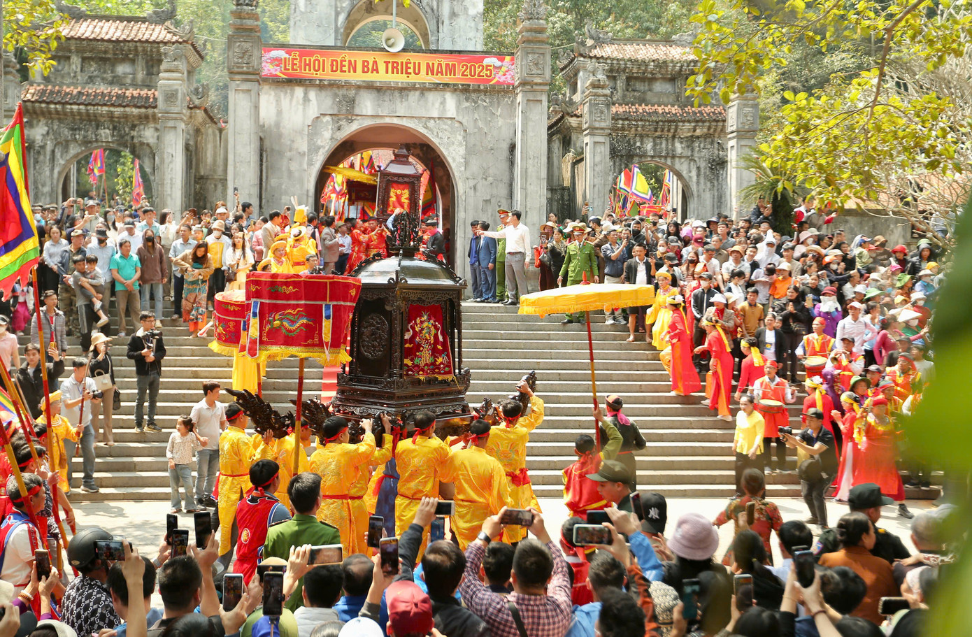 Nghi thức diễn ra tại lễ hội. Nghi thức diễn ra tại lễ hội.