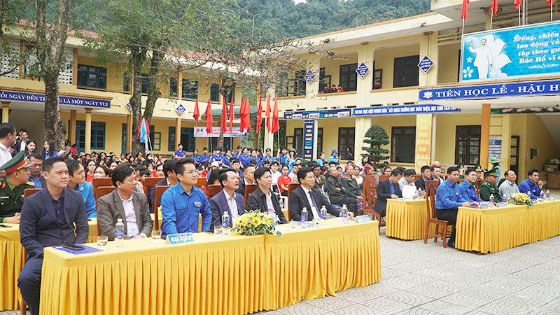 Các đại biểu tham dự lễ