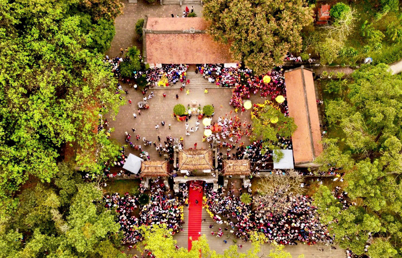 Lễ hội Đền Bà Triệu tri ân nữ Anh hùng dân tộc Triệu Thị Trinh. Lễ hội Đền Bà Triệu tri ân nữ Anh hùng dân tộc Triệu Thị Trinh.