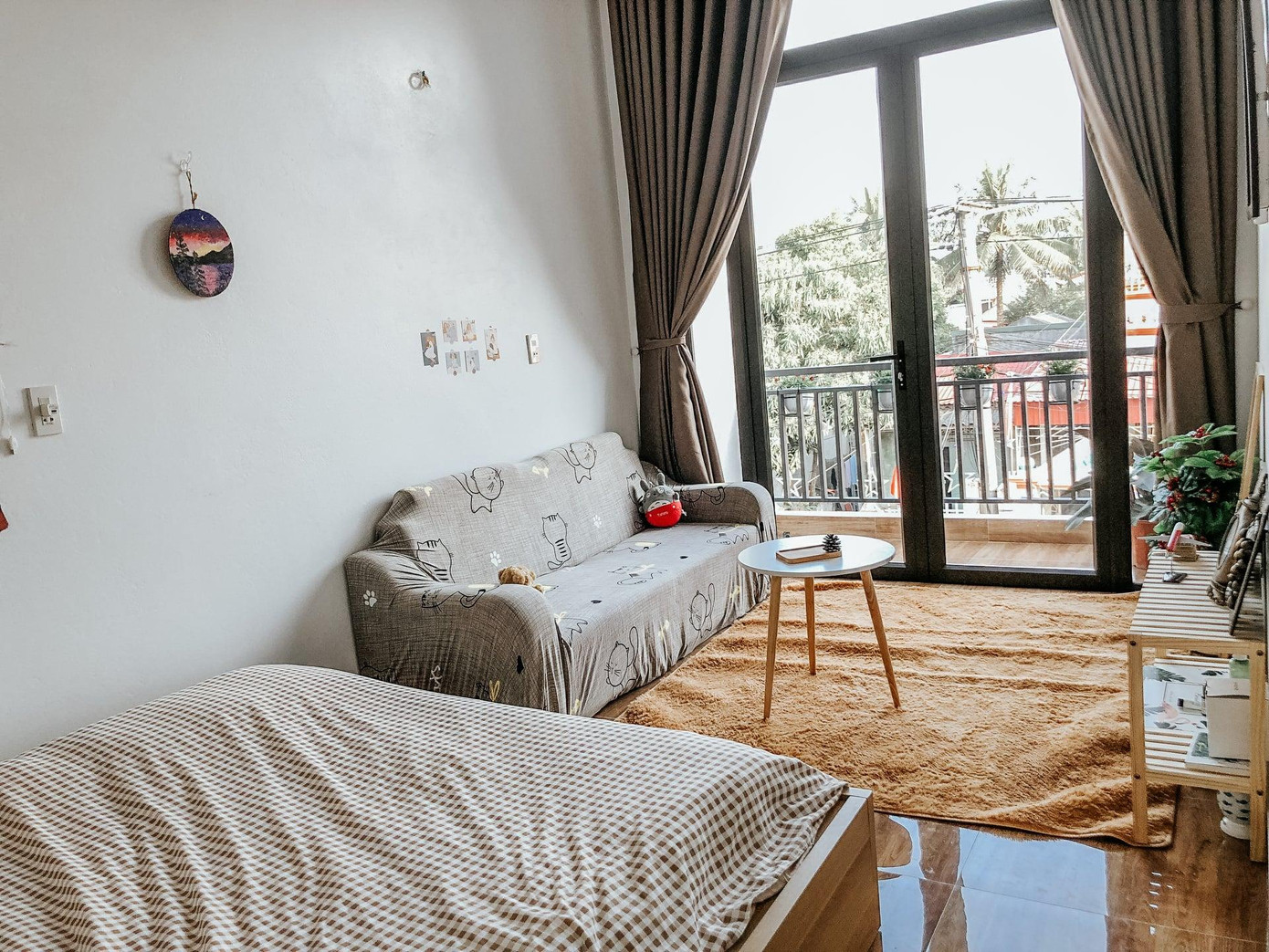 Cô nàng tiết lộ, cả gia đình cùng dọn dẹp và tự tay sắp đặt mọi thứ trong nhà.