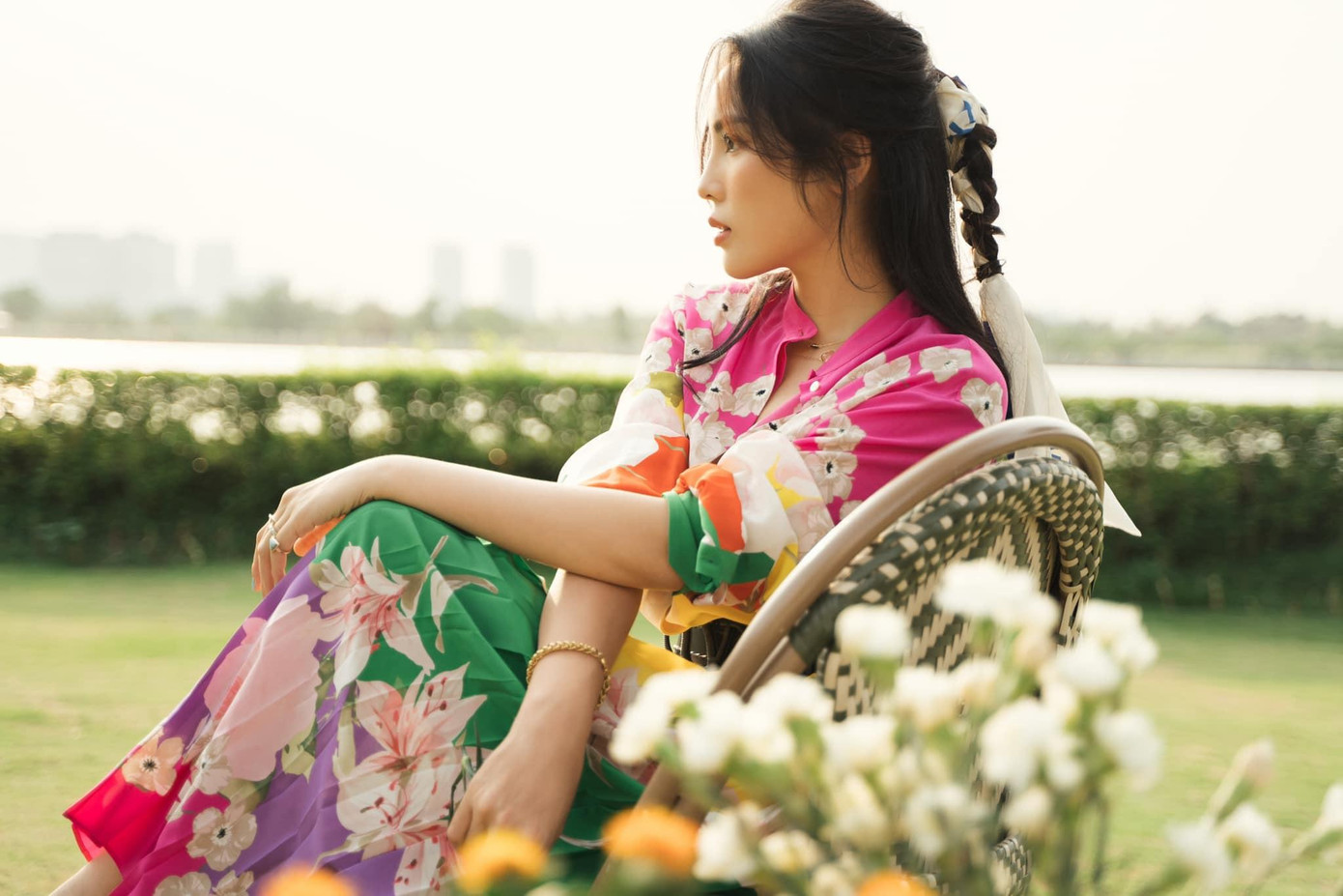 Những hình ảnh dịu dàng, thơ mộng của Kỳ Duyên khiến nhiều người hâm mộ không khỏi xuýt xoa.