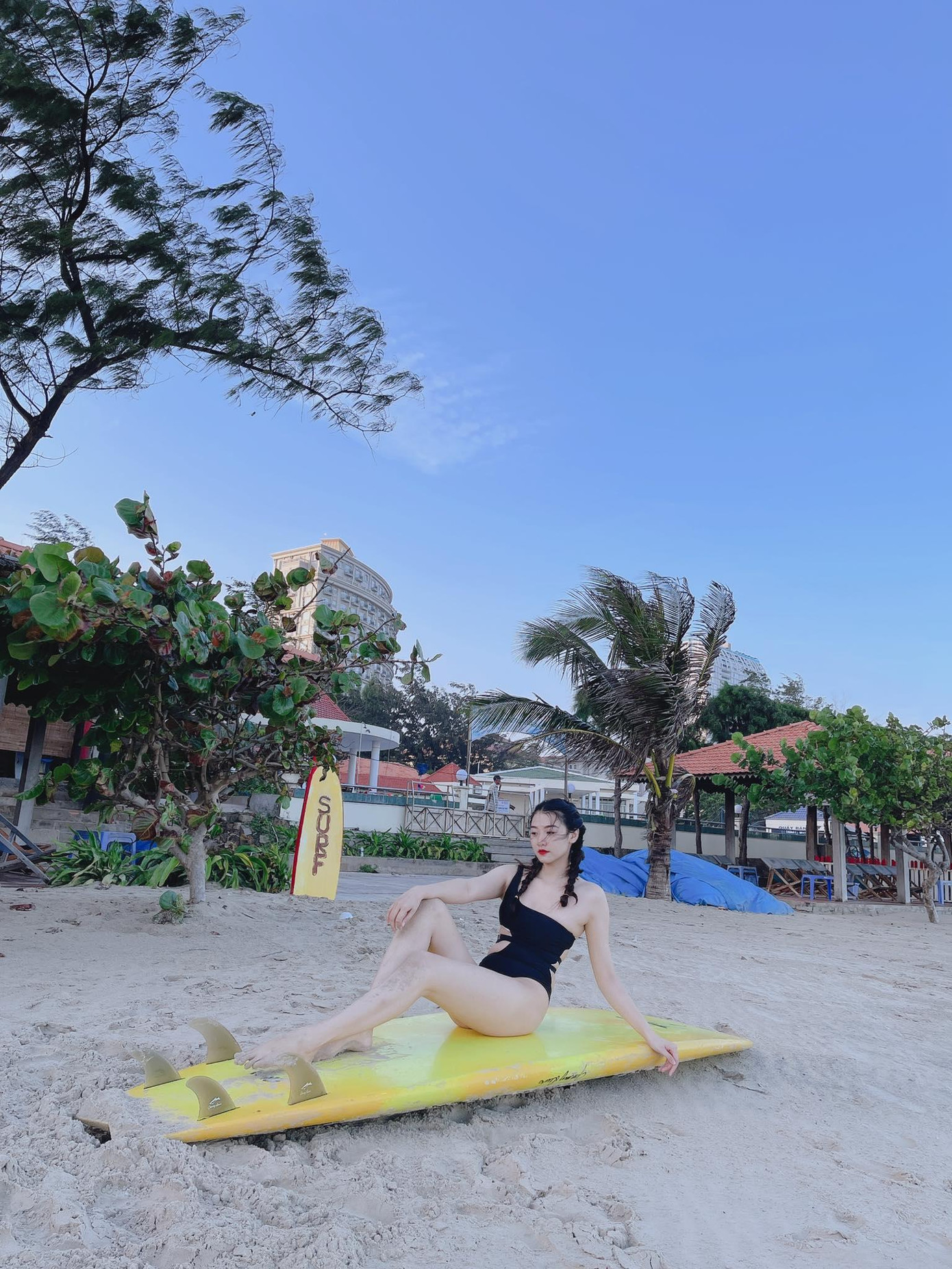 Đầu tháng 1/2020, Mỹ Duyên chính thức lên xe hoa. Sau đó, cô nàng vắng bóng trong các hoạt động showbiz và tập trung vun vén cho tổ ấm nhỏ.