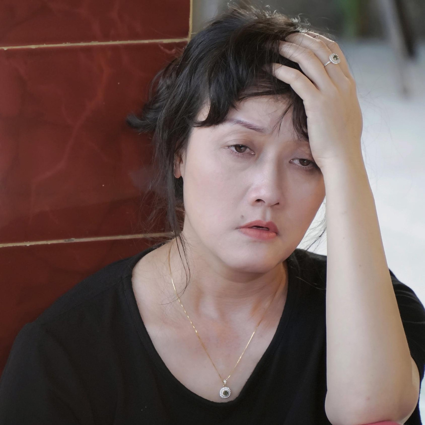 Thậm chí, khi biết con gái dựng lên vở kịch vạch trần người tình đểu cáng thì Diễm Loan phát điên.