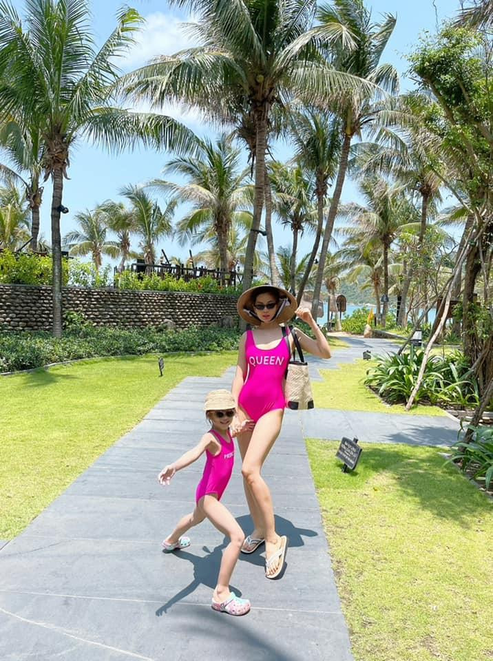 Trước khi trở thành Á hậu 2 Hoa hậu Việt Nam 2014, Diễm Trang từng đăng quang ngôi vị Miss Teen 2010 và Nữ hoàng cà phê 2013.