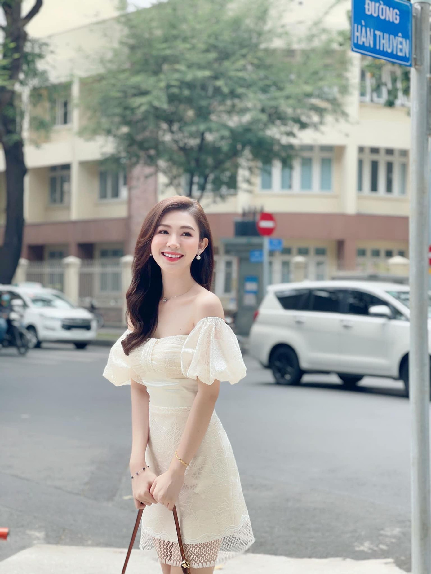 Minh Anh sở hữu chiều cao 1m70, nặng 50kg, số đo ba vòng: 81-61-91. Cuộc thi Hoa hậu Việt Nam 2020 được xem là hành trình ấn tượng nhất trong năm 2020 cũng như tuổi thanh xuân của Minh Anh.