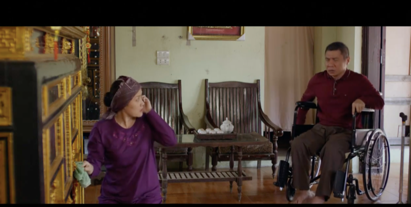 Bố Giang nghiện rượu và dù vừa trải qua một cơn tai biến nhưng ông vẫn tìm cách trốn vợ uống rượu. Chỉ với 2 phút chớp nhoáng trong phân cảnh cùng nghệ sĩ Vân Dung, cả hai mang đến không khí vui tươi, hài hước và giảm sự căng thẳng cho toàn bộ tập phim ảm đạm.