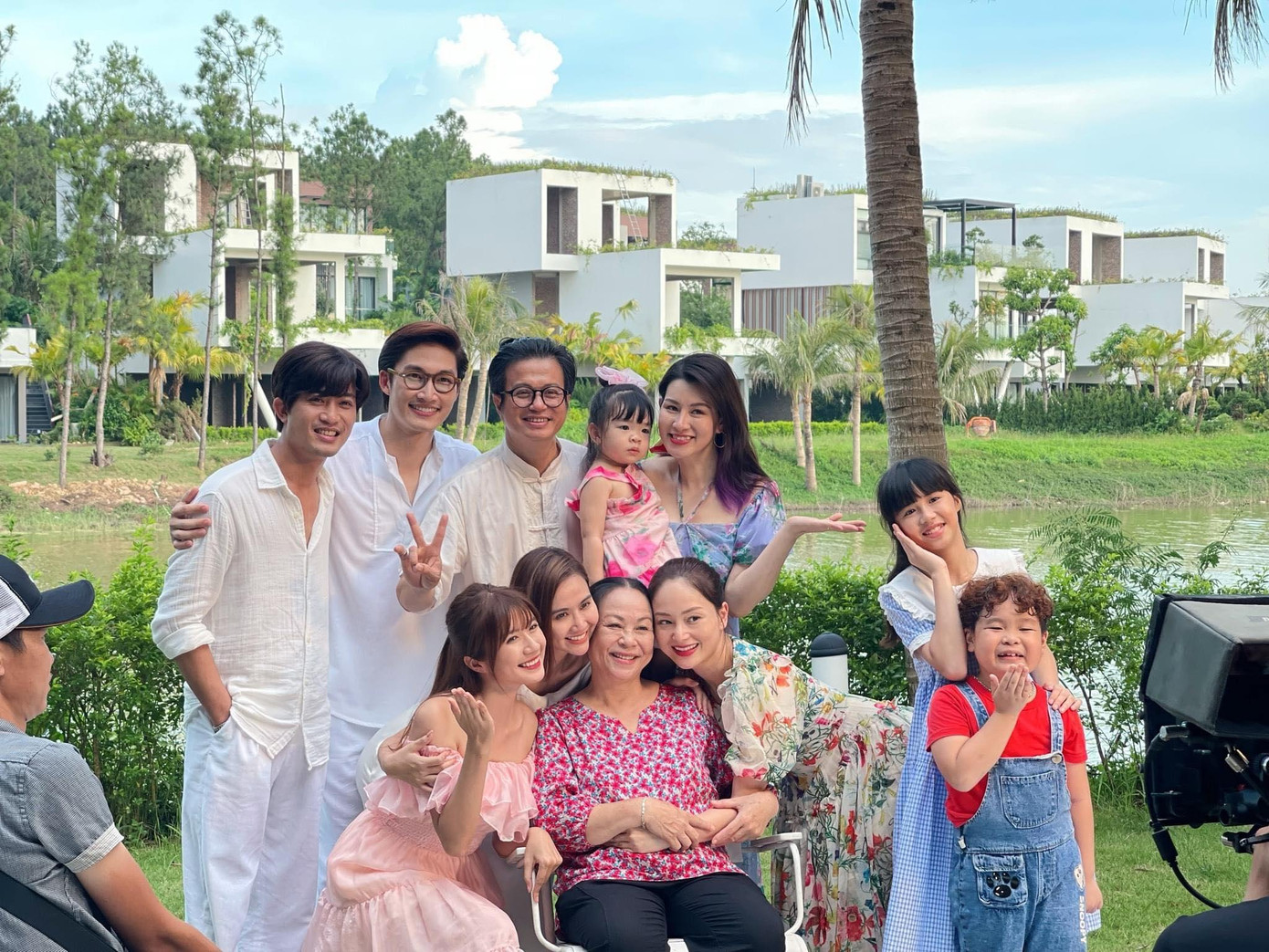 Bé Dứa là nhân vật mới, xuất hiện trong tập cuối phim "Thương ngày nắng về". Bé Dứa là nhân vật mới, xuất hiện trong tập cuối phim "Thương ngày nắng về".