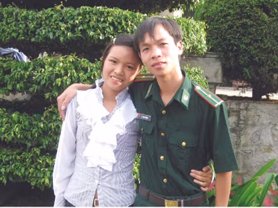 Lê Đại Cương và Trần Thị Linh hạnh phúc bên nhau 