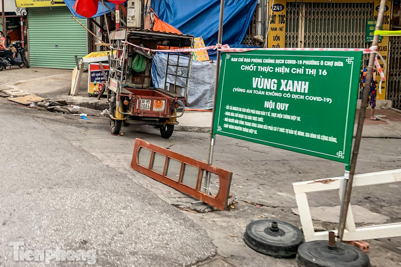 Dùng xe ba bánh để xây dựng chốt chặn "vùng xanh".