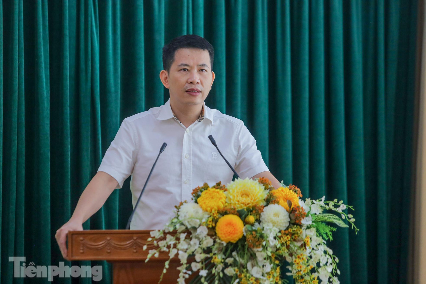 &quot;Trong những ngày vừa rồi, liên tục trên địa bàn phường thuộc quận Hoàn Kiếm có thời gian cao điểm gồm 10 điểm cách ly y tế từ những điểm có quy mô lớn đến những điểm có quy mô nhỏ hơn. Nhờ sự quyết tâm của quận và những nỗ lức đóng góp của bên quân sự, đến nay là ngày thứ 10 trên địa bàn quận không có ca F0 trong cộng đồng nào. Chúng tôi rất trân trọng cảm ơn sự quan tâm của các nhà hảo tâm và đặc biệt lực lượng quân sự trên địa bàn đã đồng hành với quận phòng chống dịch COVID-19, đảm bảo an sinh cho người dân&quot;, ông Phạm Tuấn Long, Chủ tịch UBND quận Hoàn Kiếm chia sẻ.