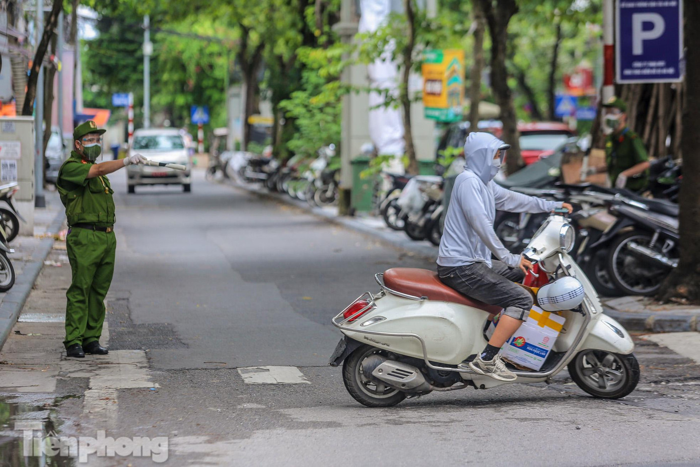 Một trường hợp vội vàng quay đầu khi thấy lực lượng chức năng. Một trường hợp vội vàng quay đầu khi thấy lực lượng chức năng.
