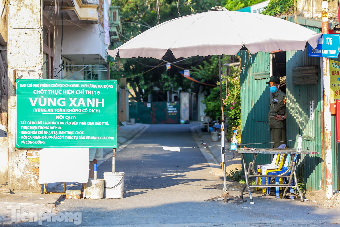 Từ ngày 1/8, phường Mai Động (quận Hoàng Mai, Hà Nội) thiết lập gần 30 “vùng xanh” an toàn tại các khu dân cư, đầu ngõ xóm.