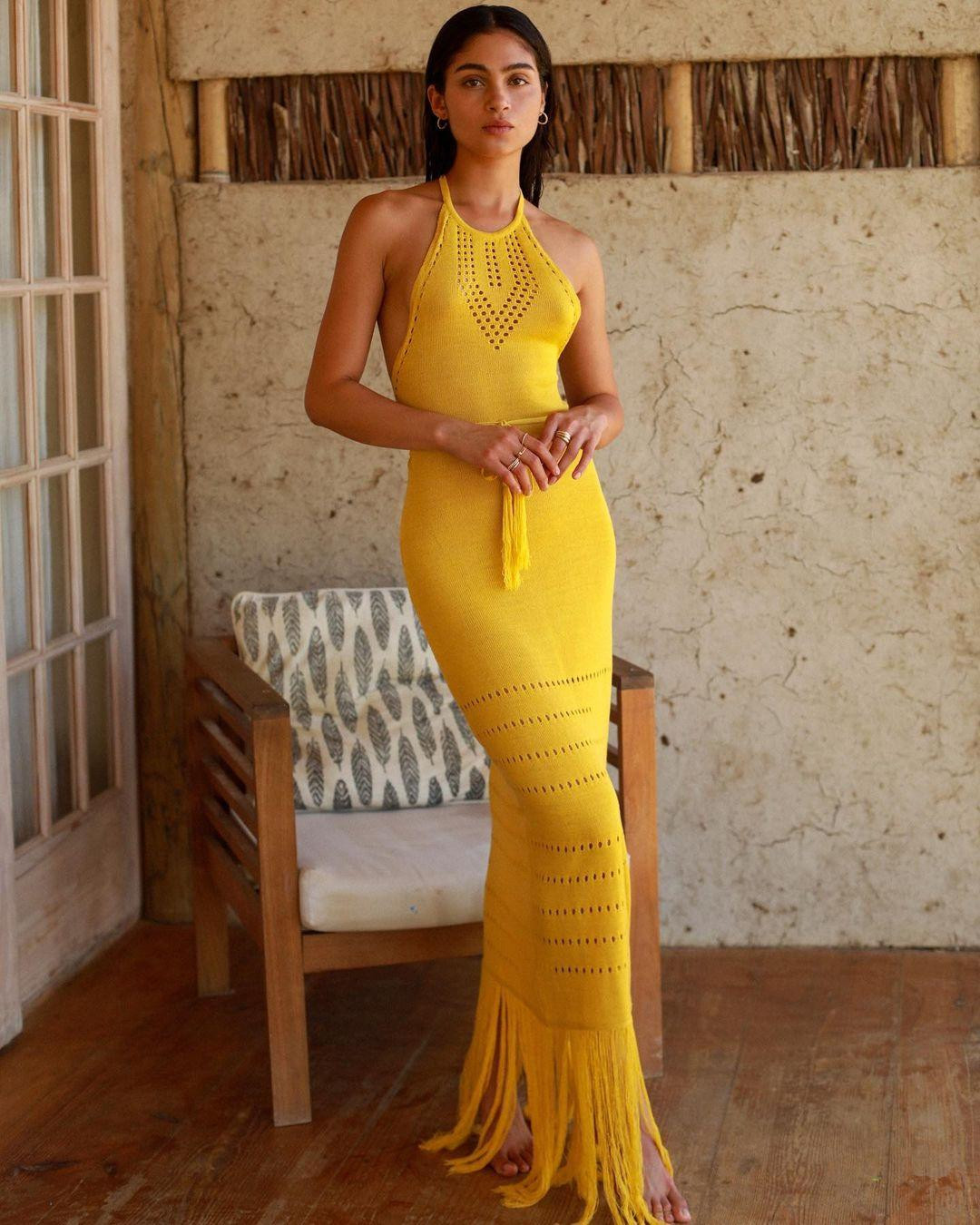 Tân Hoa hậu năm nay 25 tuổi, là một người mẫu chuyên nghiệp tới từ Lima, Peru.