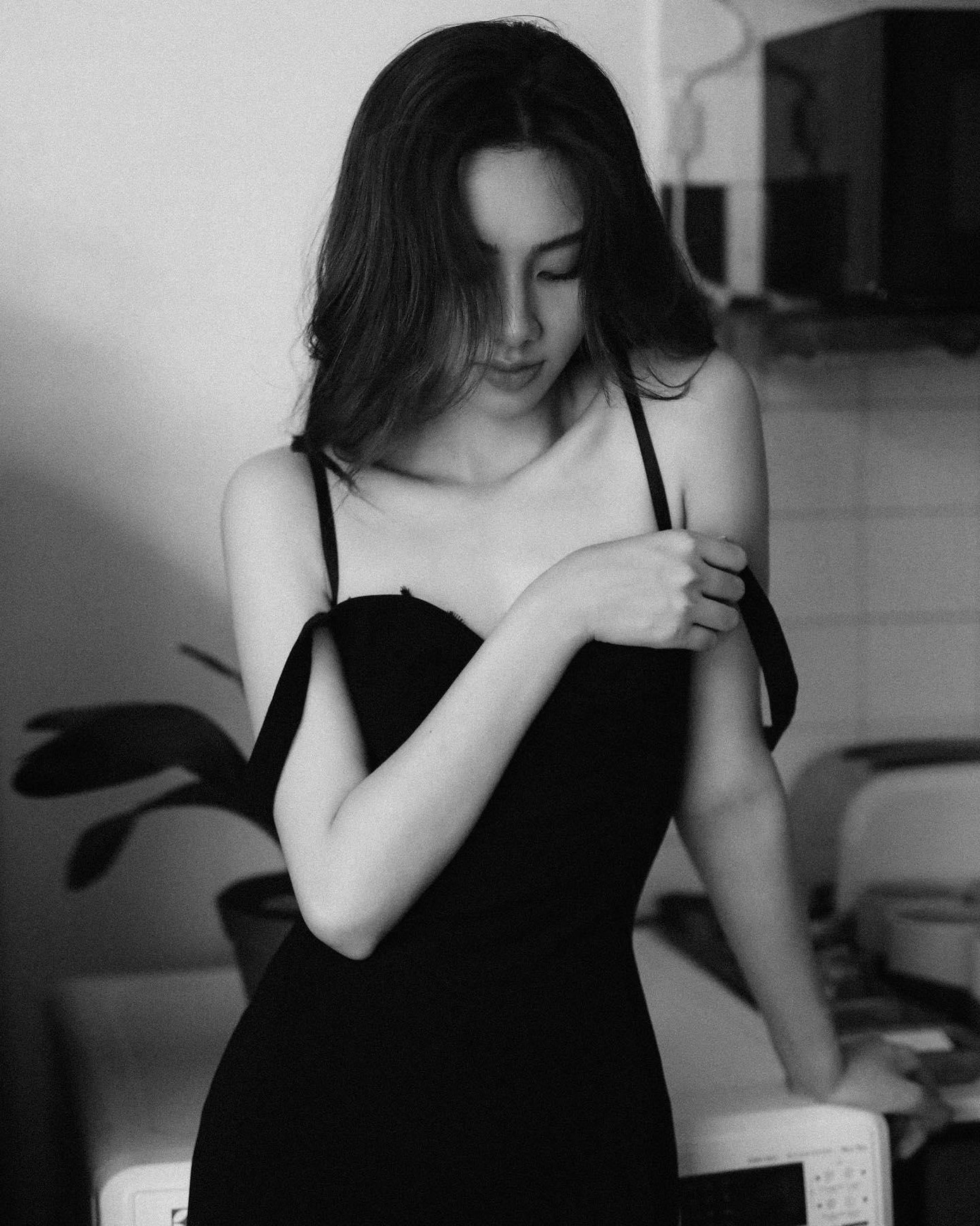 Những bộ váy form dáng cổ điển nhưng vẫn ghi điểm nhờ chi tiết cúp ngực tinh tế. Những bộ váy form dáng cổ điển nhưng vẫn ghi điểm nhờ chi tiết cúp ngực tinh tế.