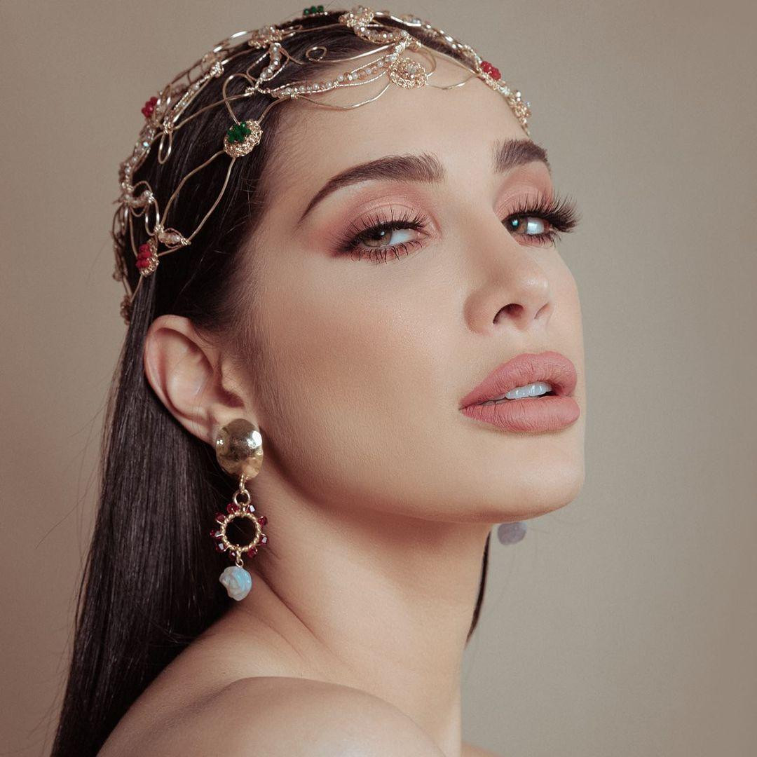 Vanessa Coello Coraspe không phải là gương mặt xa lạ. Cô từng giành giải Á hậu 2 tại cuộc thi Miss Venezuela 2019.