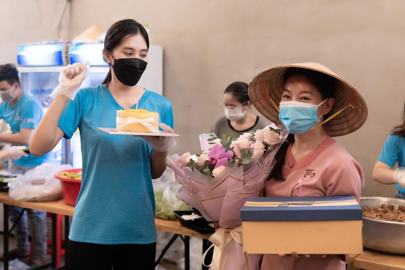 Hoa hậu Tiểu Vy đón sinh nhật đặc biệt giữa mùa dịch.