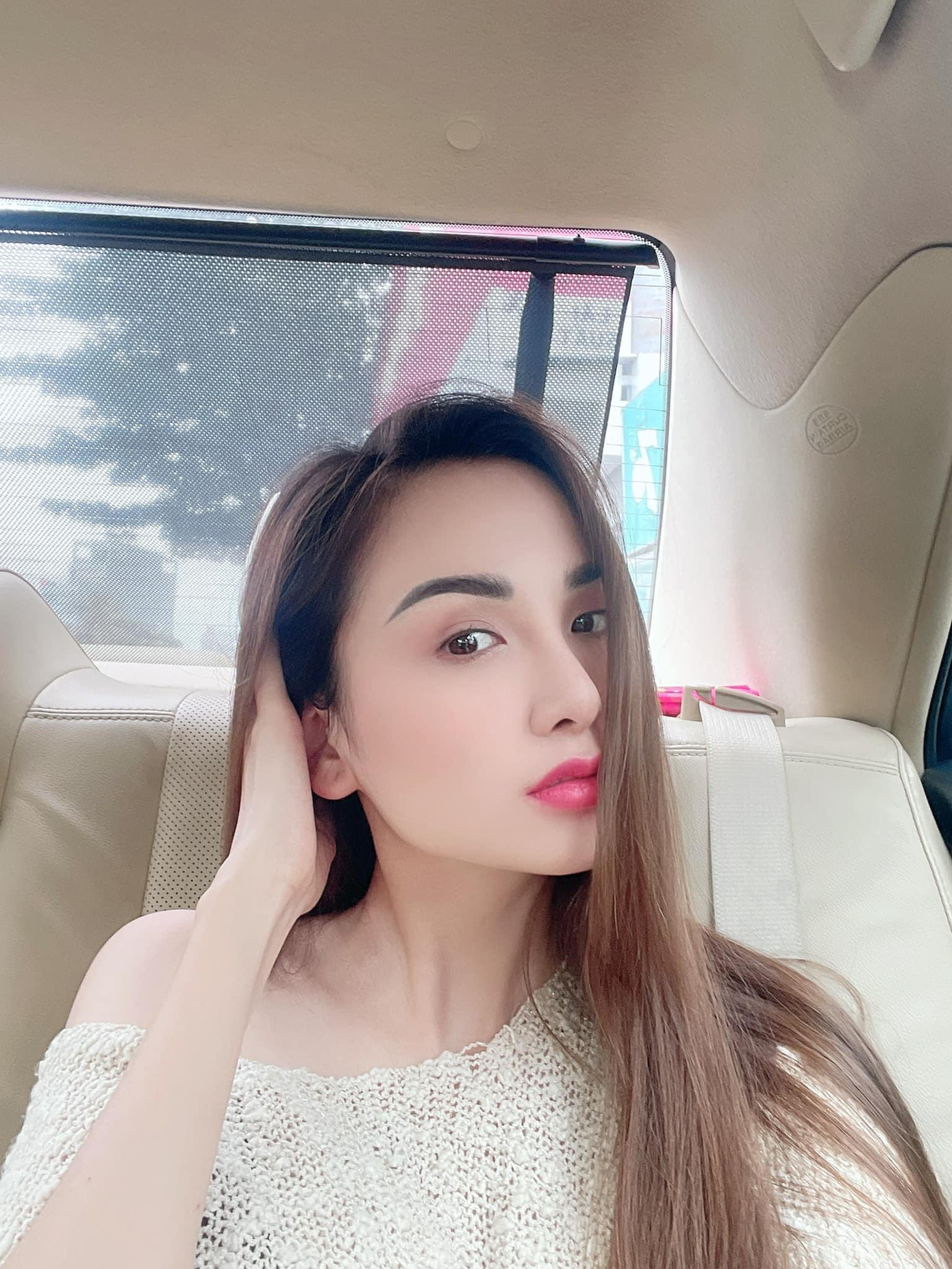 Hoa hậu Diễm Hương khoe vẻ trẻ trung, xinh đẹp sau 11 năm đăng quang.