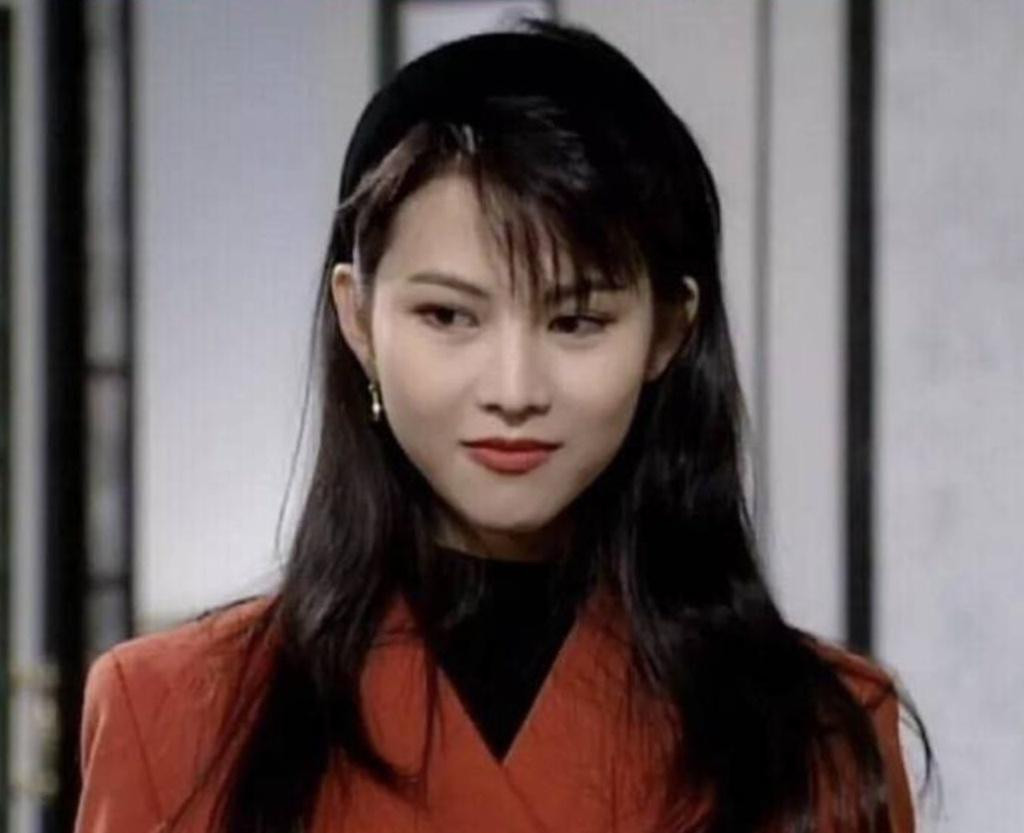 Năm 1998, Thái Thiếu Phân đoạt giải Nữ diễn viên chính xuất sắc nhất tại lễ trao giải thưởng truyền hình TVB và nhanh chóng trở thành một trong tứ đại Hoa Đán TVB giai đoạn 1990 - 2000 cùng với Quách Khả Doanh, Trần Tuệ San và Tuyên Huyên.