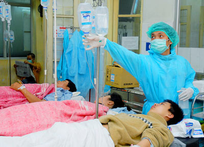 Bệnh nhân mắc tiêu chảy cấp đang điều trị tại khoa hồi sức cấp cứu bệnh viện