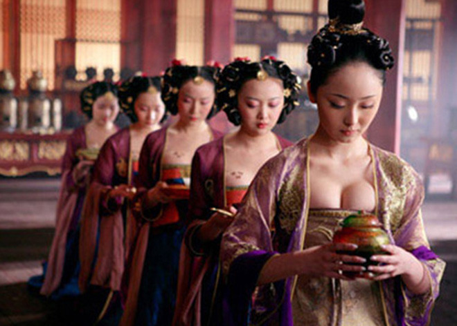 Chúa Nguyễn Phúc Tần từng khiến mỹ nữ bên cạnh mình phải chết do đọc được câu chuyện về một nhân vật khiến vua mất nước. Đó là ai?