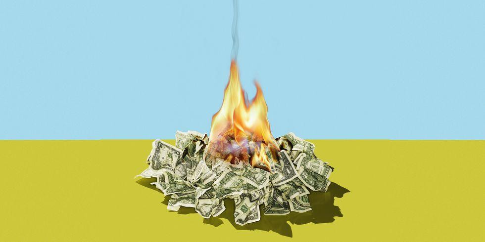 Một lỗ thủng tài chính nhỏ có thể làm đắm cả con thuyền. Một lỗ thủng tài chính nhỏ có thể làm đắm cả con thuyền.