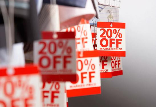 Đừng mua chỉ vì bị thuyết phục bởi ánh sáng, người bán hàng hay tem giảm giá. Đừng mua chỉ vì bị thuyết phục bởi ánh sáng, người bán hàng hay tem giảm giá.