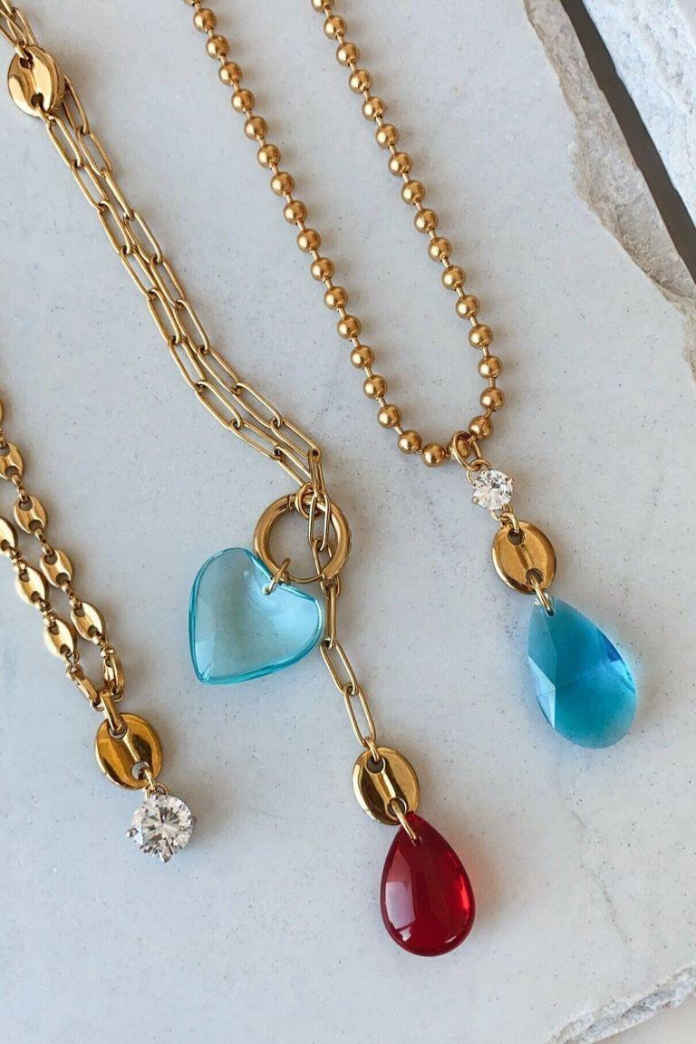 Không thể rời mắt được với những thứ quá đẹp và tinh xảo như thế này.