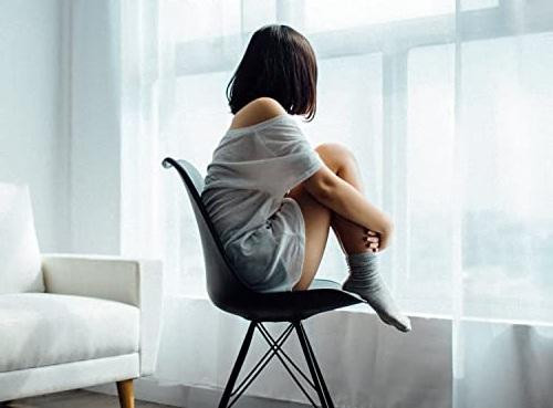 Nên tập tự lập trong mọi việc, kể cả cảm xúc, xem đó là hiển nhiên chứ không cần tự tội nghiệp bản thân.