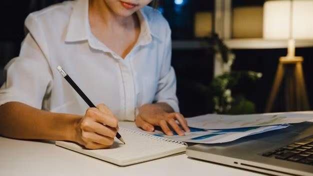 Chú ý theo dõi thói quen sinh hoạt và những điều bạn muốn cải thiện.
