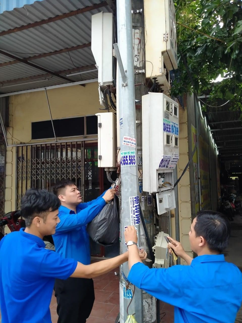 Các cơ sở Đoàn tổ chức gần 6.000 hoạt động tình nguyện thường xuyên thu hút hơn 300.000 lượt đoàn viên, thanh niên tham gia, thực hiện hơn 5.100 công trình, phần việc thanh niên các cấp.