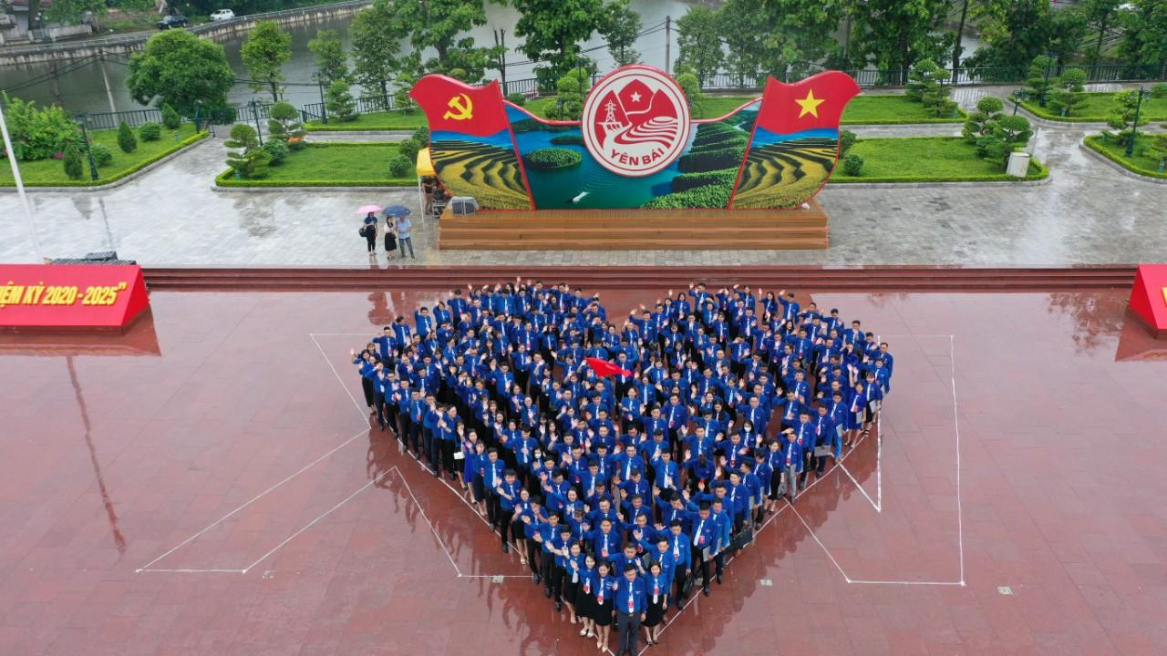 Các đại biểu trước phiên khai mạc đại hội.