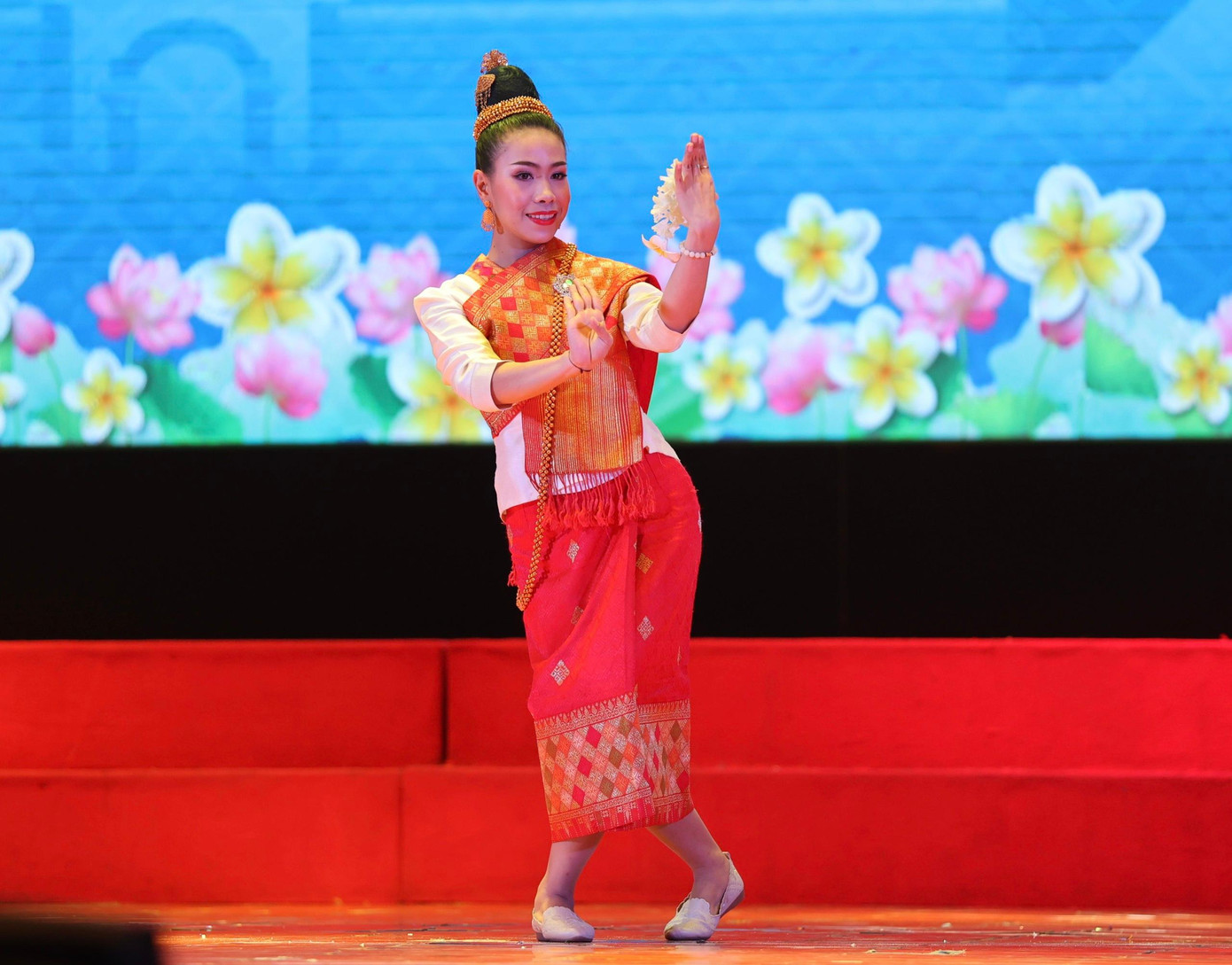 Một tiết mục văn nghệ tại buổi lễ (Ảnh: Như Ý)