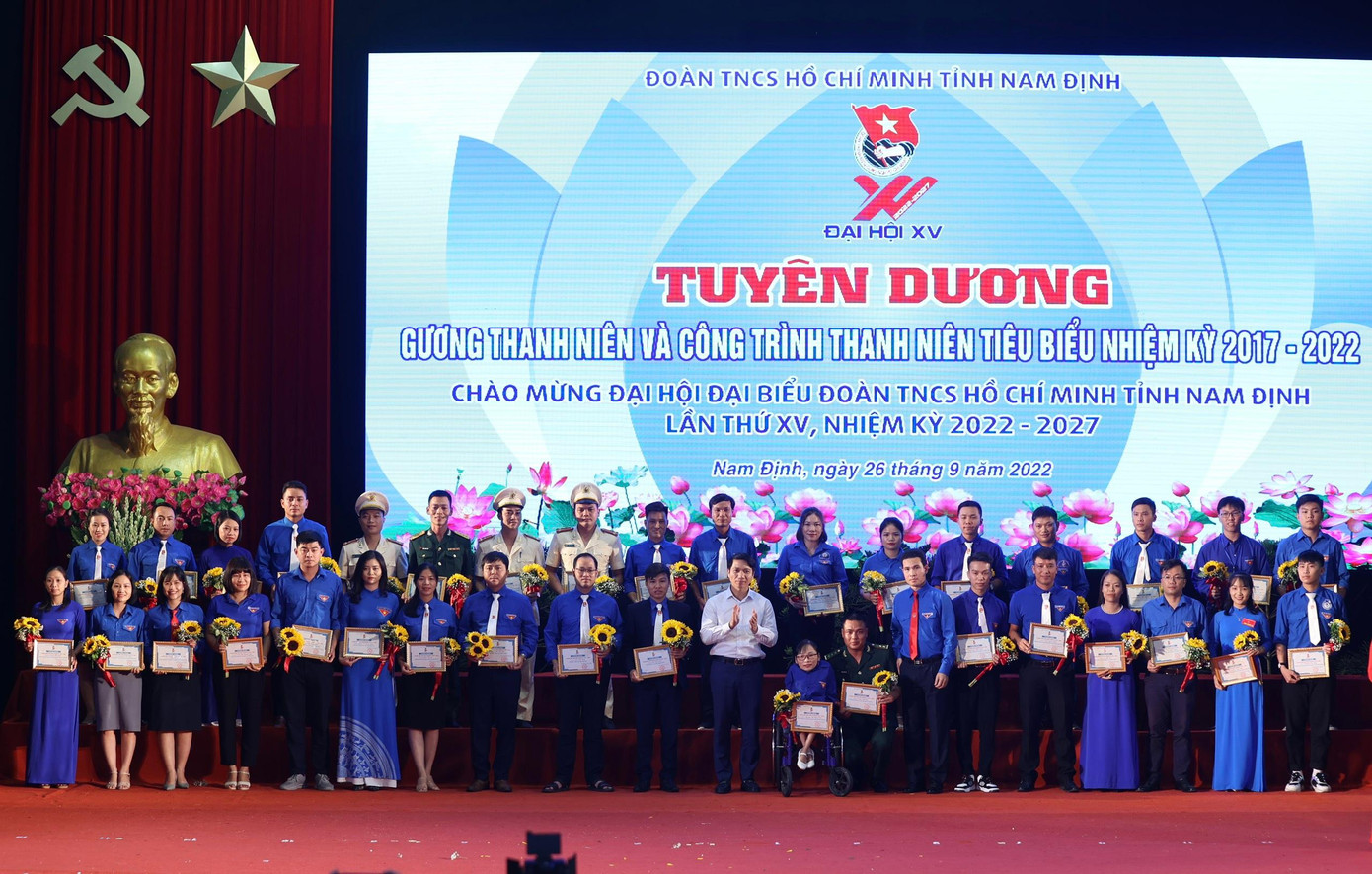 36 gương thanh niên tiêu biểu được vinh danh tại chương trình. Ảnh: Như Ý 36 gương thanh niên tiêu biểu được vinh danh tại chương trình. Ảnh: Như Ý